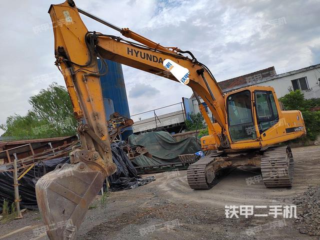 现代R215-7挖掘机