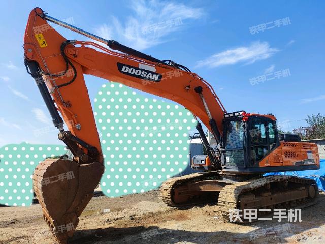 斗山DX380LC-9C挖掘机