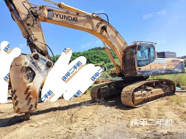 现代ROBEX520LC-9S挖掘机