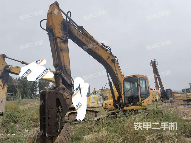 现代R225LC-7挖掘机
