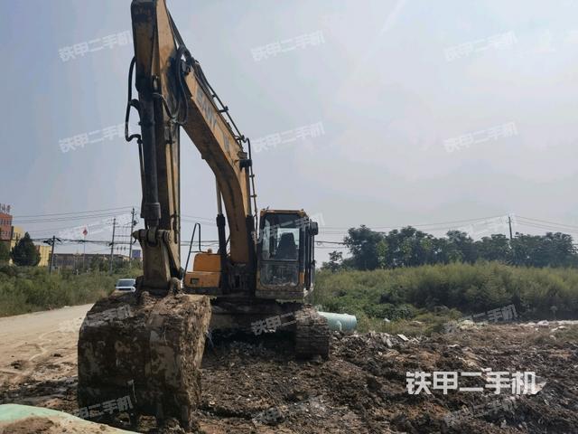 三一重工SY215C挖掘机