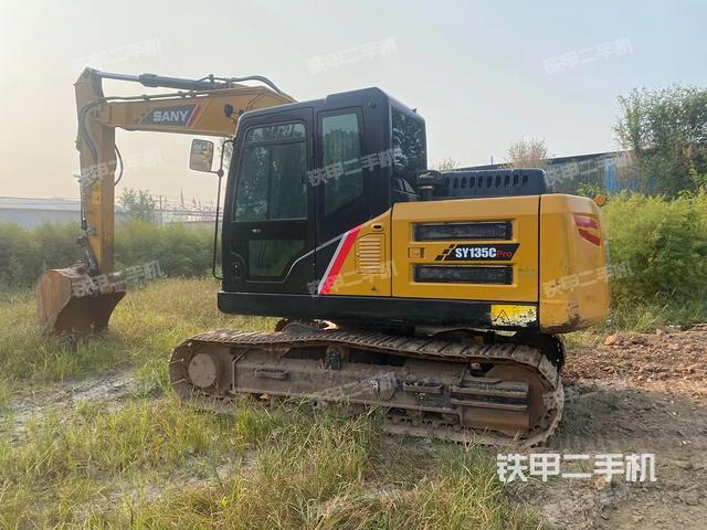 三一重工SY135C挖掘机