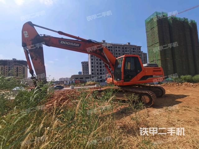 斗山DH220LC-9E挖掘机