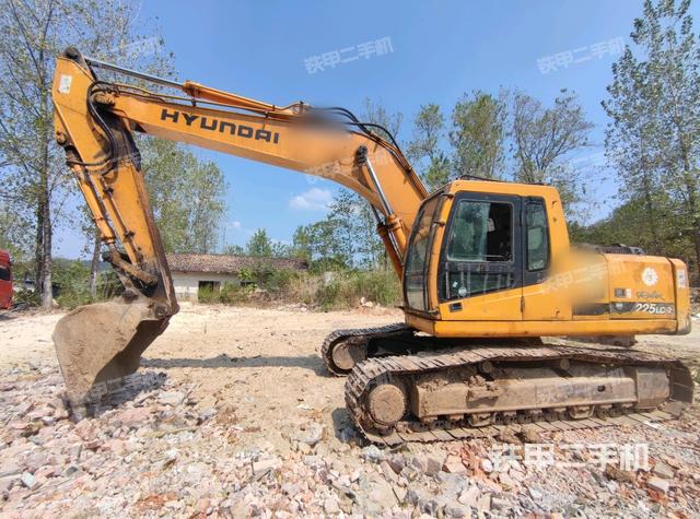 现代R225LC-7挖掘机