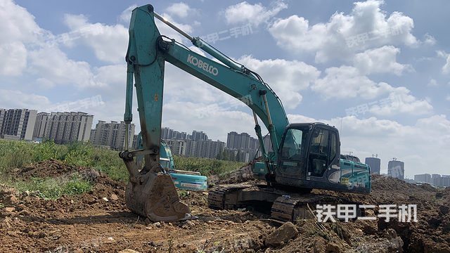 神钢SK210LC-8挖掘机