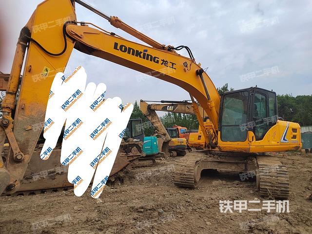 龙工LG6225E挖掘机