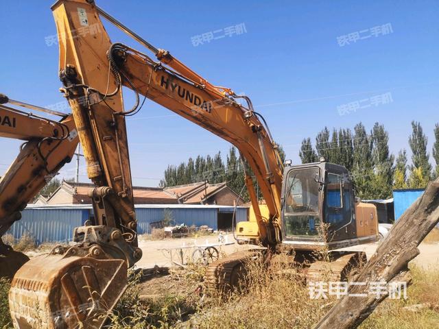 现代R215-7C挖掘机