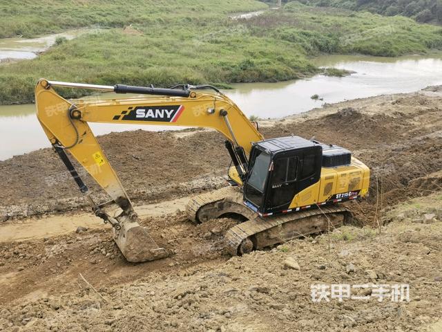 三一重工SY200C挖掘机