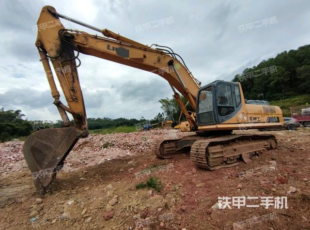 柳工CLG936D挖掘机