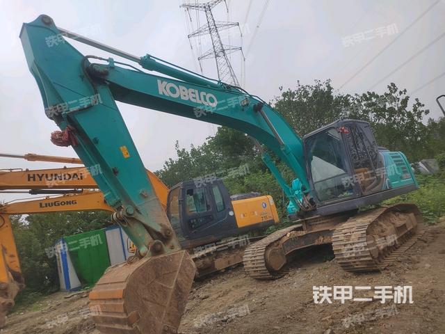 神钢SK200-10挖掘机