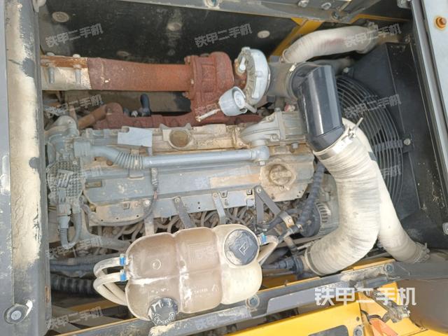 气门室盖螺丝特写（上车部件）