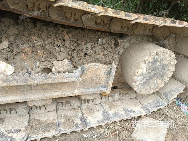 右驱动轮（行走机构）