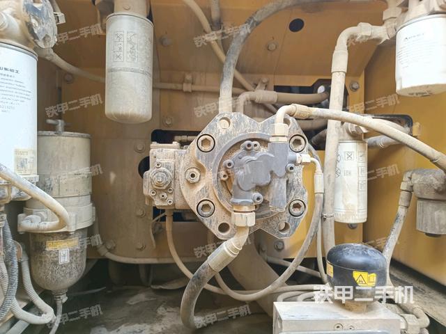 液压泵斜45 左（大件舱室）