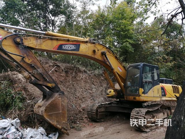 雷沃重工FR330挖掘机