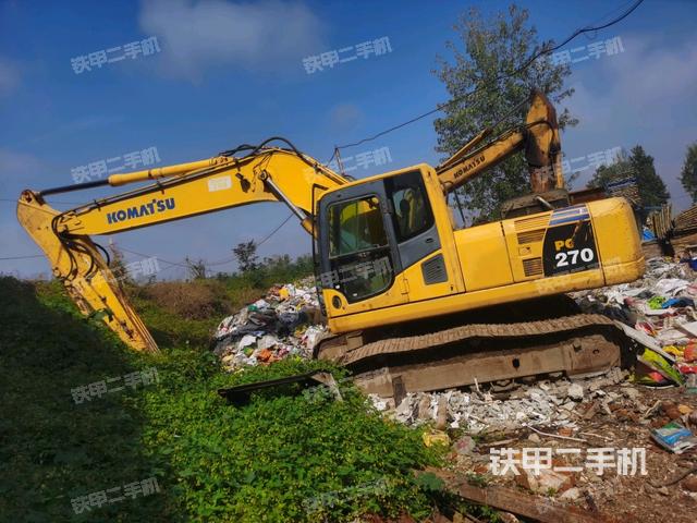 小松PC240LC-8挖掘机