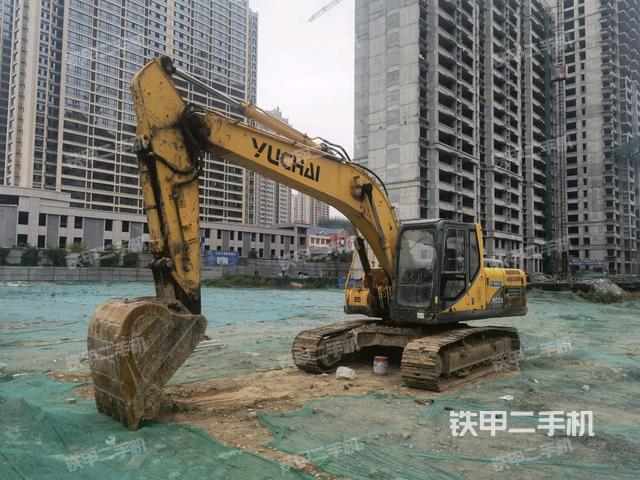 玉柴YC230LC-8挖掘机