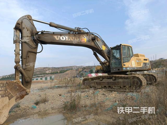 沃尔沃EC380DL挖掘机