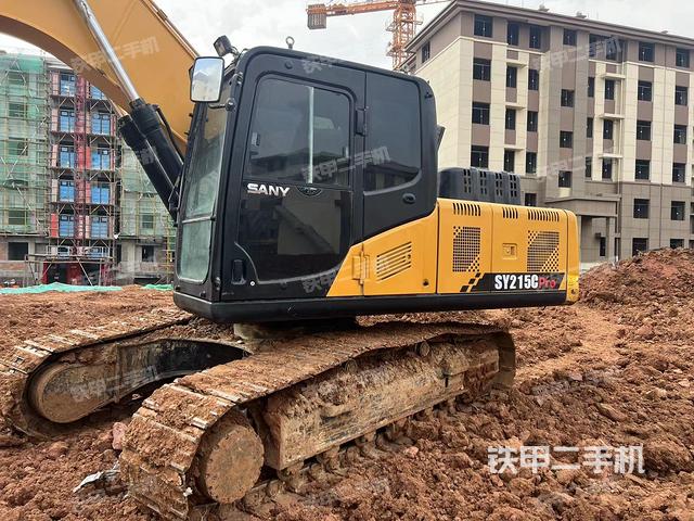 驾驶室整体（整机外观）