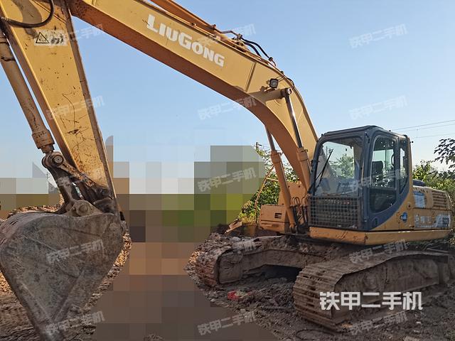柳工CLG922D挖掘机