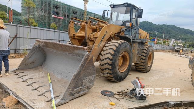 龙工LG850N装载机