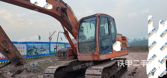斗山DX150LC挖掘机