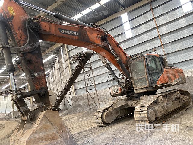 斗山DX520LC-9C挖掘机