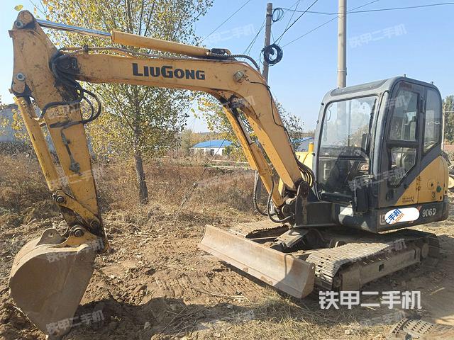 柳工CLG906D挖掘机