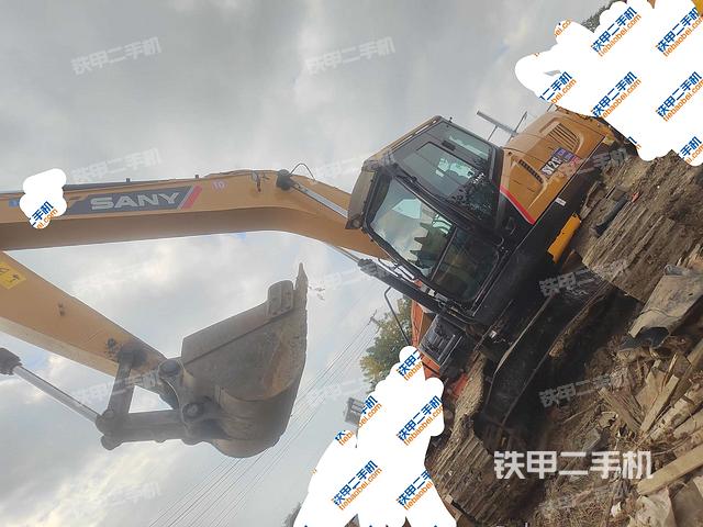三一重工SY215C挖掘机