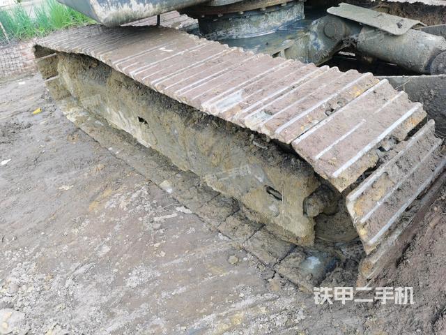 右侧履带整体 (行走机构) 右侧履带整体 (行走机构)