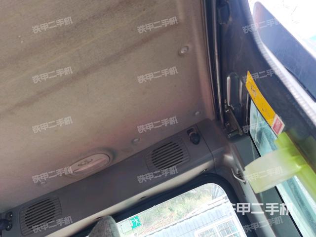 座椅后部(驾驶室部分) 座椅后部(驾驶室部分)