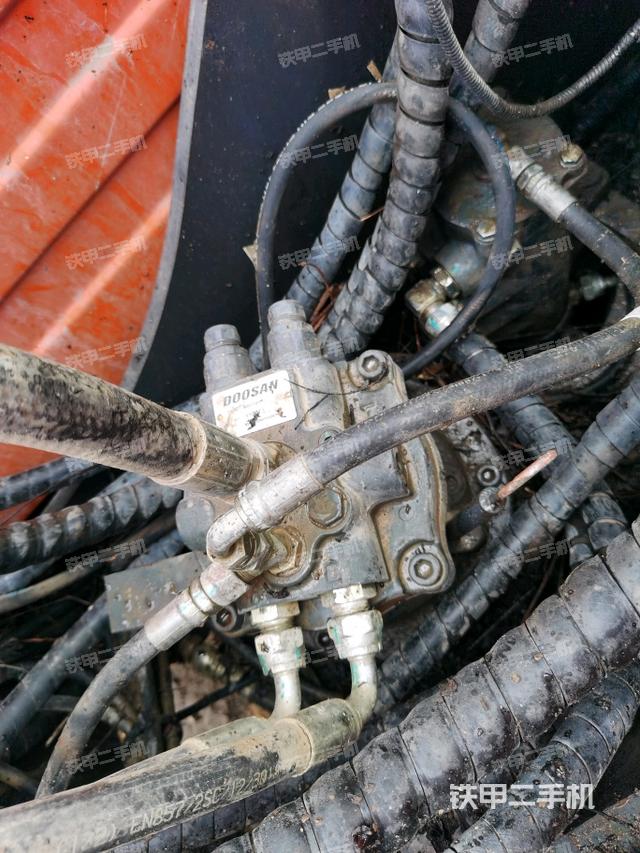 回转马达(上车部件) 回转马达(上车部件)