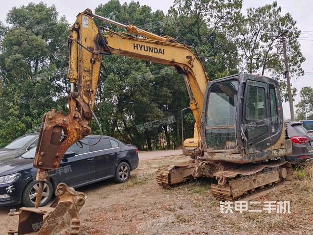 现代R80-7挖掘机
