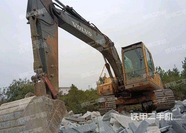 沃尔沃EC140BLC挖掘机