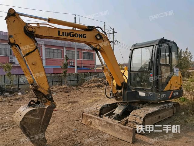 柳工CLG906D挖掘机