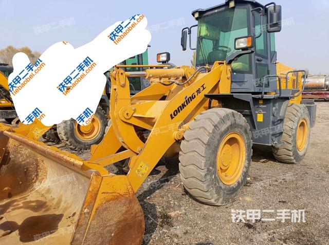 龍工LG833N裝載機(jī)