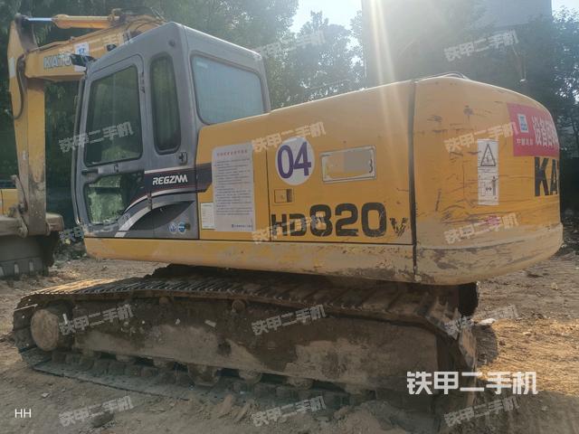 加藤HD820V挖掘机的设备实拍-第3张实拍照片