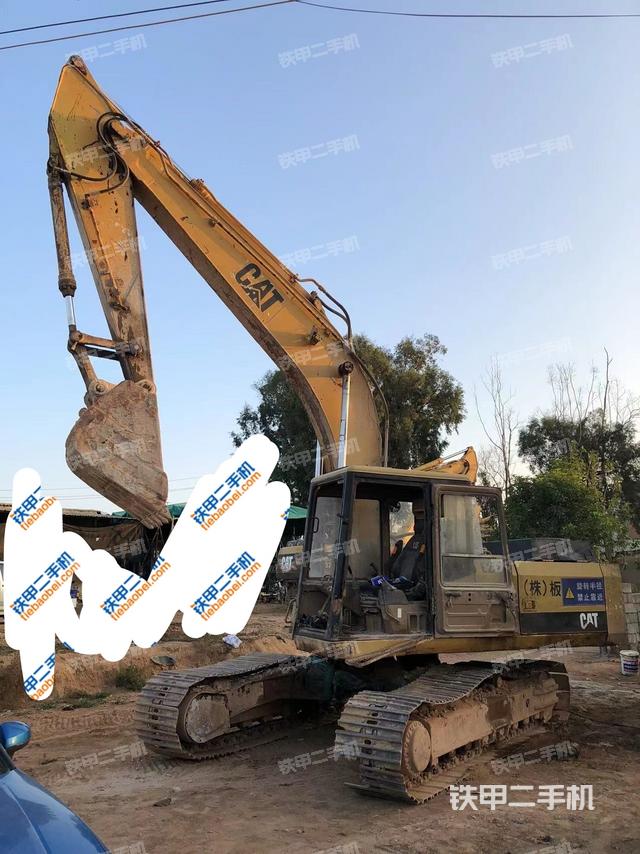 卡特彼勒E200B挖掘机