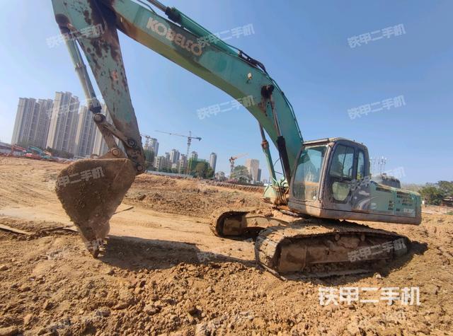 神钢SK350LC-8挖掘机