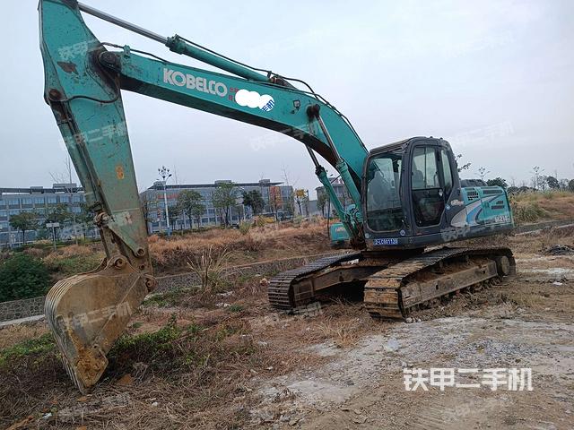 神钢SK210LC-8挖掘机