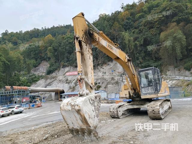 厦工XG822FL挖掘机