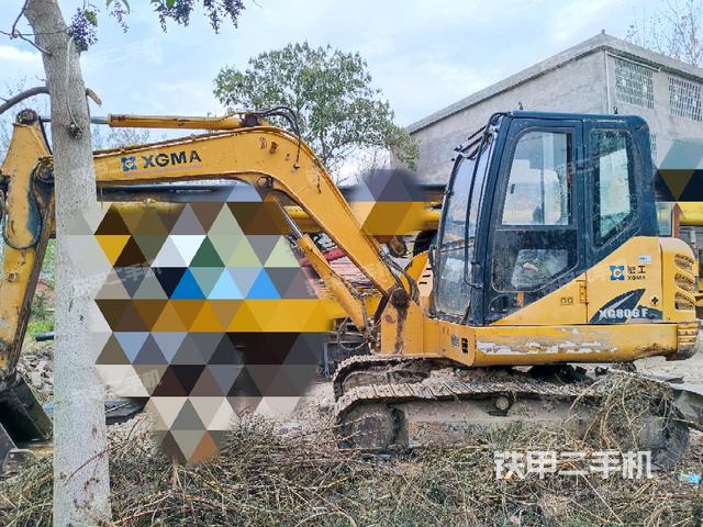 厦工XG806F挖掘机