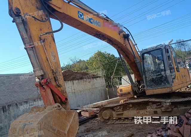 徐工XE215C挖掘机