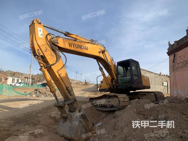 现代R265LC-7挖掘机