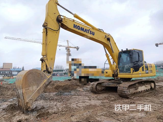 小松PC220-8M0挖掘机