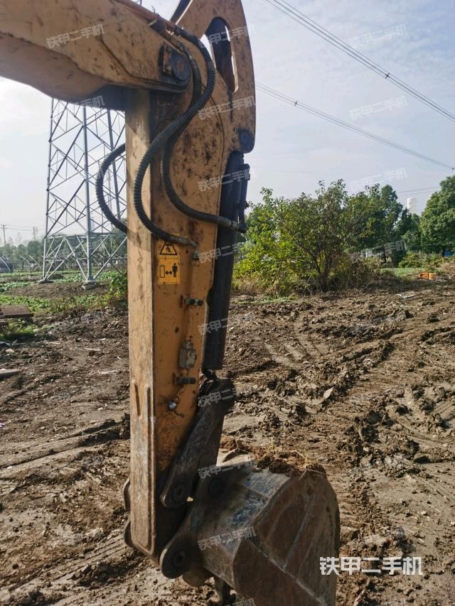 小臂整体右前（工作和回转装置）