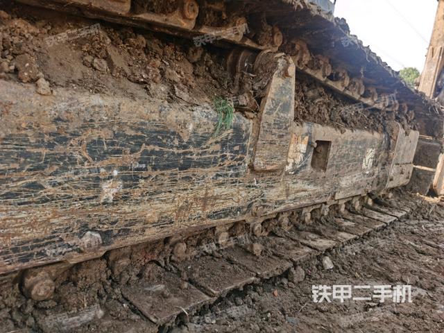 左侧履带整体 （行走机构）