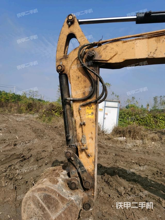 小臂整体左后（工作和回转装置）