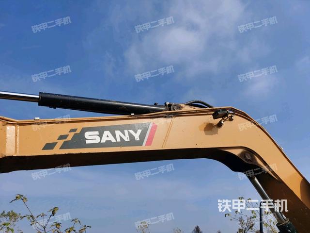 大臂整体 右侧(工作和回转装置) 大臂整体 右侧(工作和回转装置)