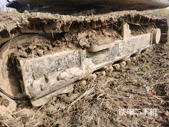 右侧履带整体 (行走机构) 右侧履带整体 (行走机构)