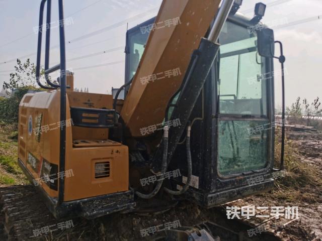 转盘和下车架正前(工作和回转装置) 转盘和下车架正前(工作和回转装置)